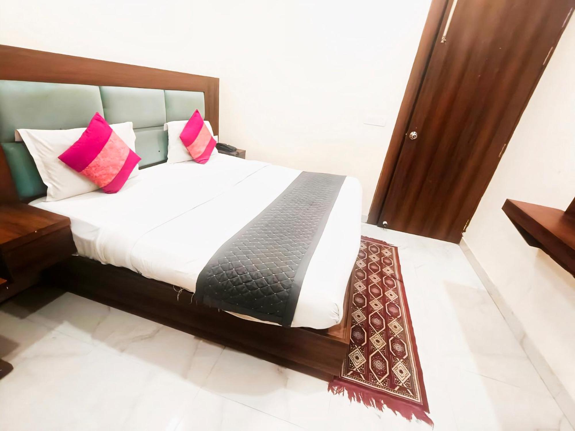 Hotel Shiva International Near By Igi Airport นิวเดลี ภายนอก รูปภาพ